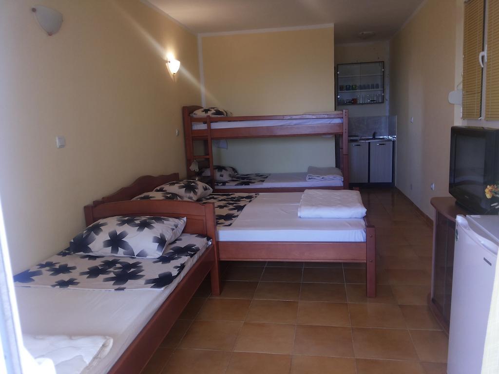 אוטייהא Apartments And Studios Anicic חדר תמונה