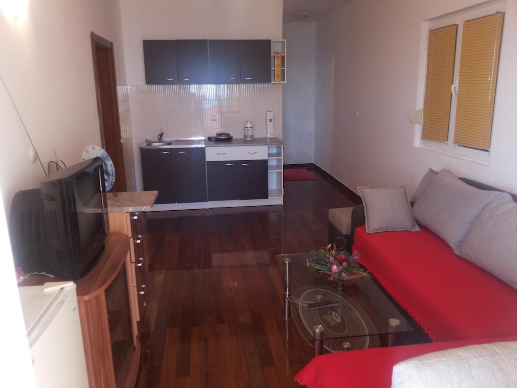 אוטייהא Apartments And Studios Anicic חדר תמונה